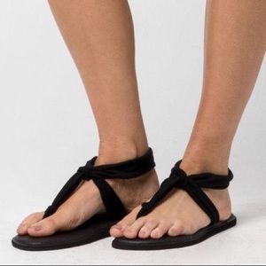 NWOT SANUK size 8 yoga mat sandals